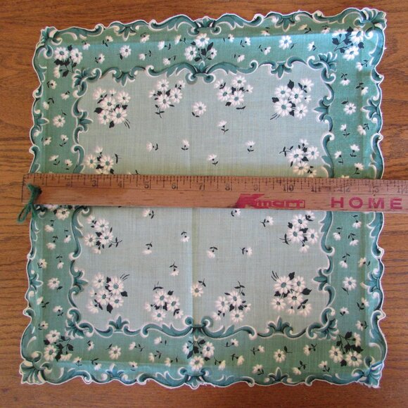 *4/$10*  Vintage Green & White Floral Scalloped Edge Handkerchief 13.5" squared - Picture 6 of 11